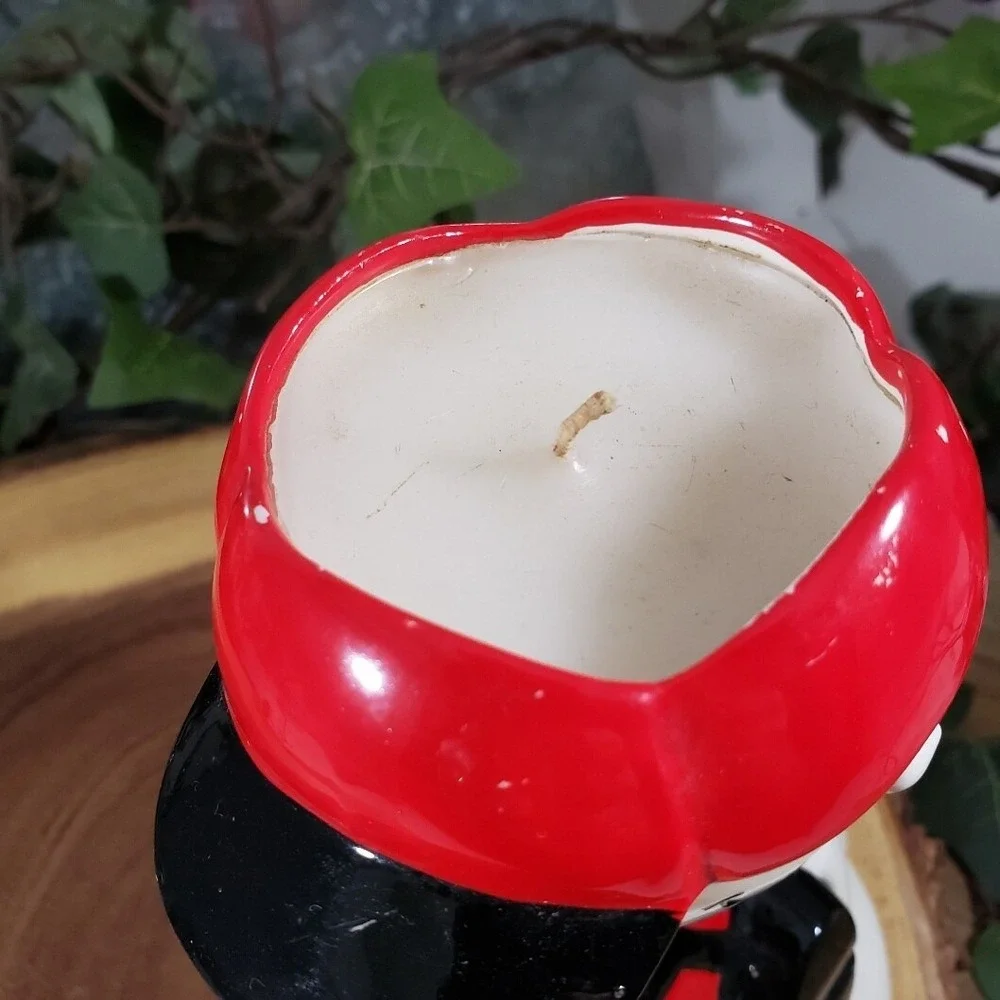 Vintage‎ Charlie Brown Candle Holding a Bat & Glove Wearing Red Baseball Cap
